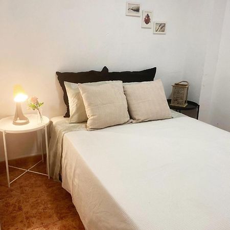 Rooms In Spacious Beach Flat In Valencia Ngoại thất bức ảnh