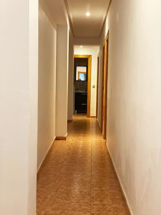 Rooms In Spacious Beach Flat In Valencia Ngoại thất bức ảnh