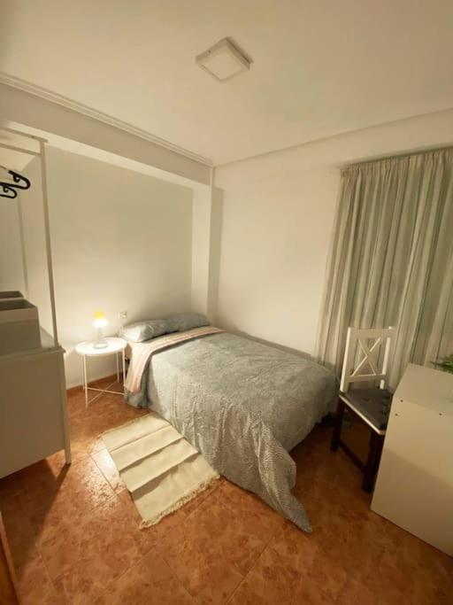 Rooms In Spacious Beach Flat In Valencia Ngoại thất bức ảnh
