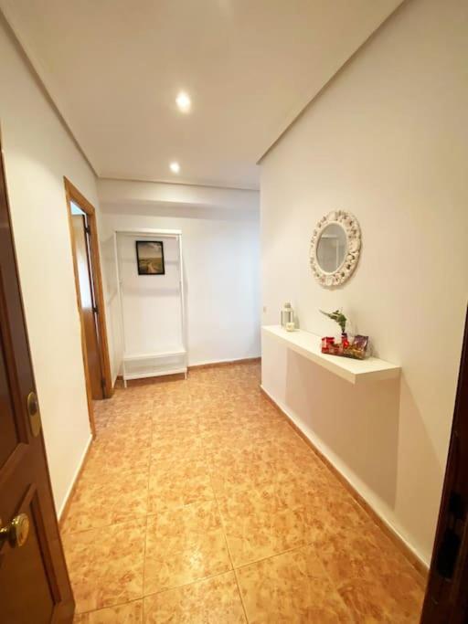 Rooms In Spacious Beach Flat In Valencia Ngoại thất bức ảnh
