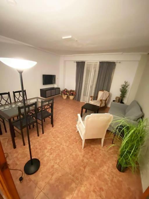 Rooms In Spacious Beach Flat In Valencia Ngoại thất bức ảnh